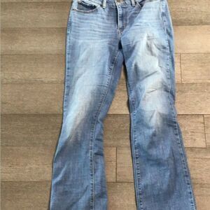 LEVIS Classic Blue Women's Jeans SIZE 6